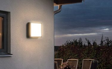 Wéi installéiere ech e Bewegungssensor Bulkhead Light (Schrëtt-fir-Schrëtt)